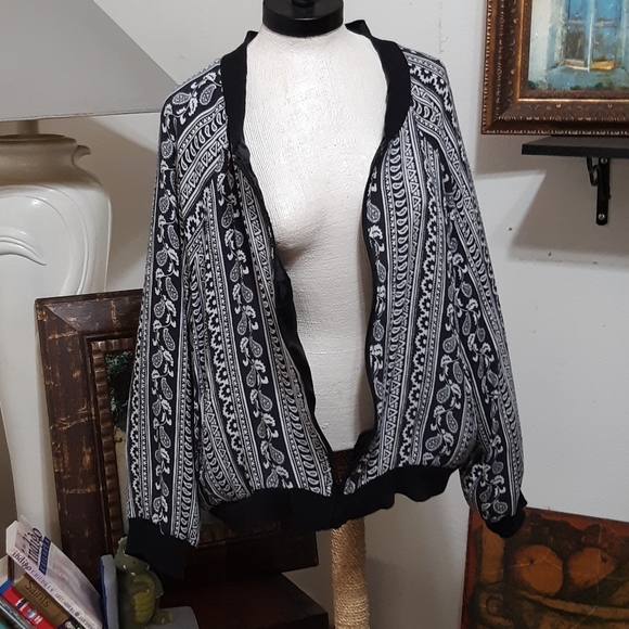 Womens Jacket Long Sleeve lined zipper pattern 3x - Picture 6 of 6